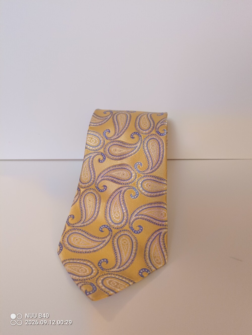 Michael Kors Men's Yellow Paisley Silk Tie
